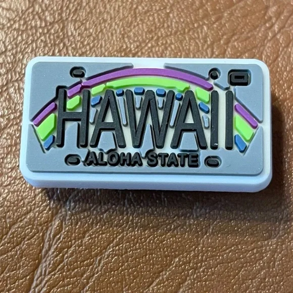 Hawaii License Plate Croc Charm - Picture 3 of 3